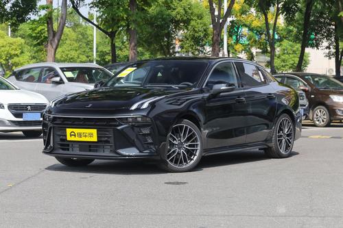 配2.0T动力，主打运动，配置丰富，解读2025款领克03冠军版