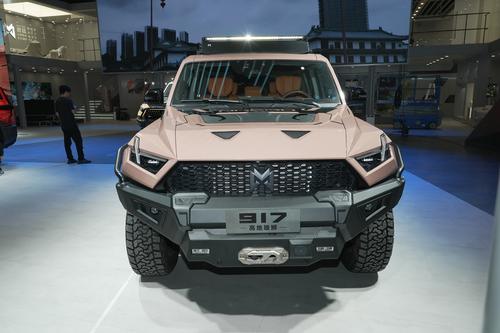 真正的“越野猛禽”，扭矩破千，三把锁+后轮转向系统，值得一看