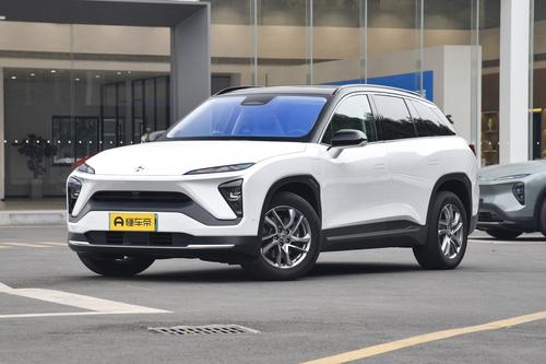 国产新能源车型，售价42.6万，采用NT2.0平台打造，蔚来ES6