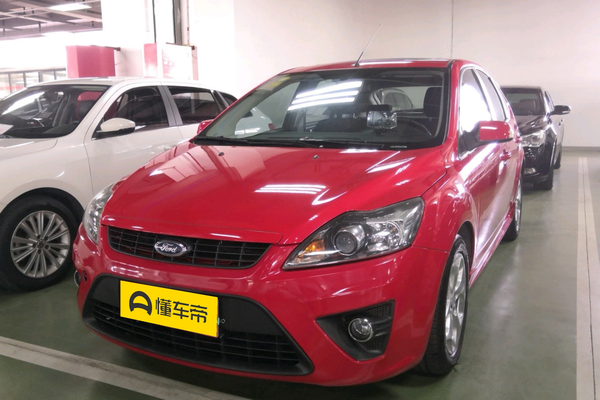 福克斯 2011款 两厢 2.0L 自动运动型燃油标号_发动机图