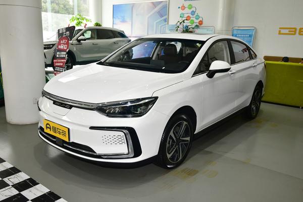 北京EU5 2020款 京彩款 R600 智领版厂商_基本信息图