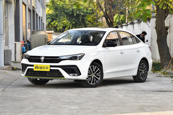 荣威i5 2021款 改款 1.5L CVT钻石版中控彩色屏幕_智能互联图