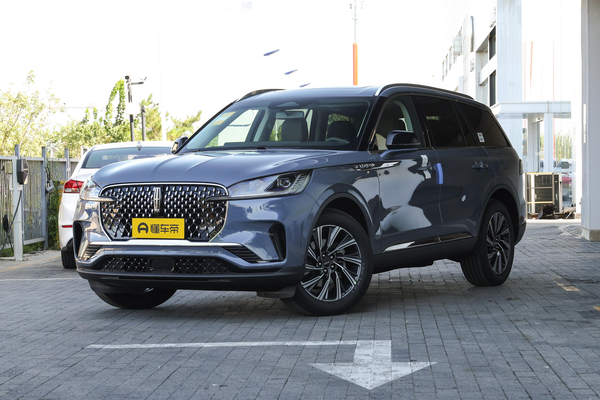 飞行家 2024款 3.0T V6 四驱高雅版 六座厂商_基本信息图