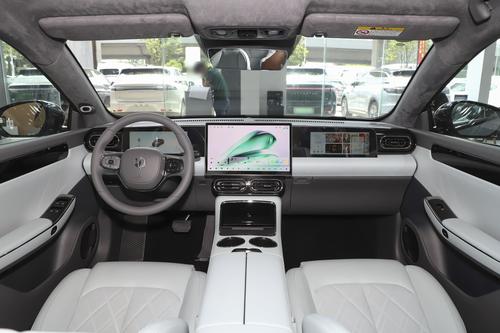 售14.88万，定位C轿车，纯电续航525km，零跑C01值得入手吗？