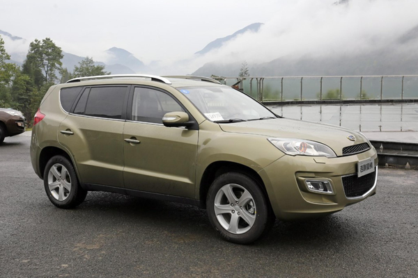豪情SUV 2014款 2.4L 手动四驱尊贵型油箱容积(L)_车身图