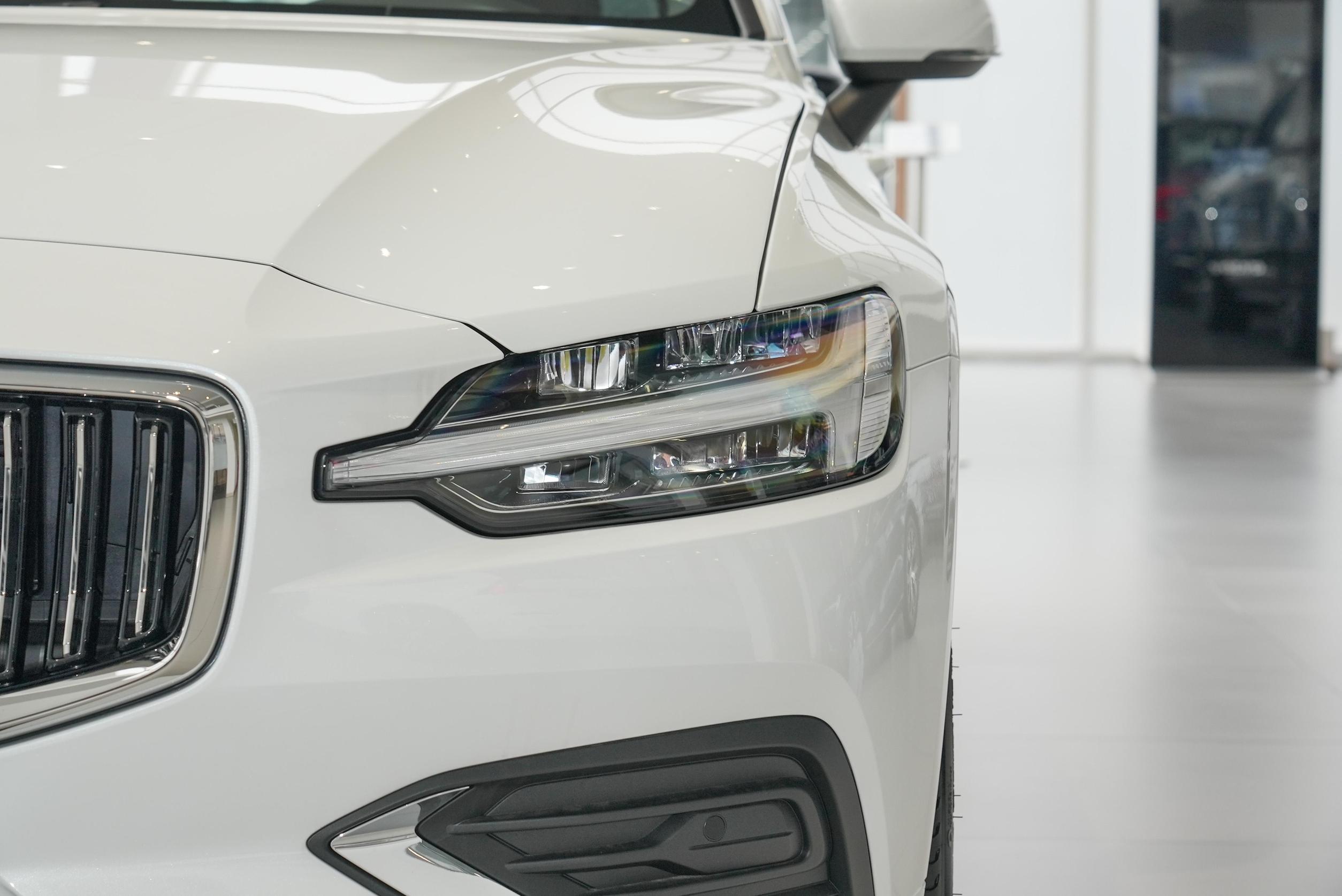 沃尔沃S60 2024款 B4 智远豪华版图片_沃尔沃_1/86张图片_汽车外观图库_懂车帝