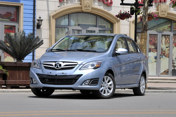 北京汽车E系列 2013款 三厢 1.5L 自动乐尚版厂商_基本信息图