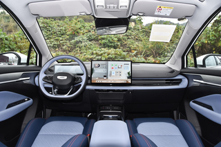 15万左右的购车预算？导购解析：荣威RX5和几何M6你会怎么选？图3