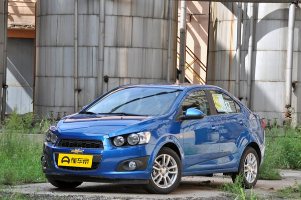 爱唯欧 2011款 三厢 1.6L MT SX厂商_基本信息图