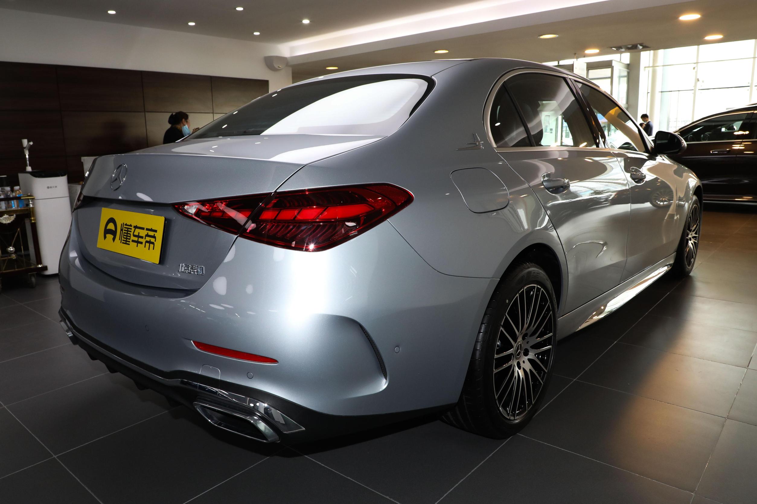 奔驰c级壁纸_奔驰c级_奔驰c级外观图片_56/6308张图片_奔驰c级时空银