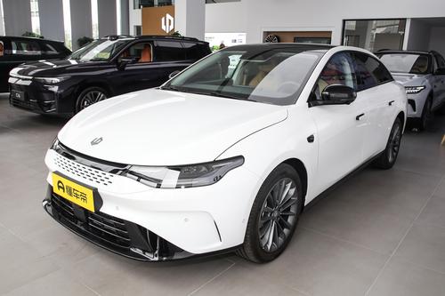 15万预算想买中大型轿车？看看这款，增程纯电可选，空间大配置高