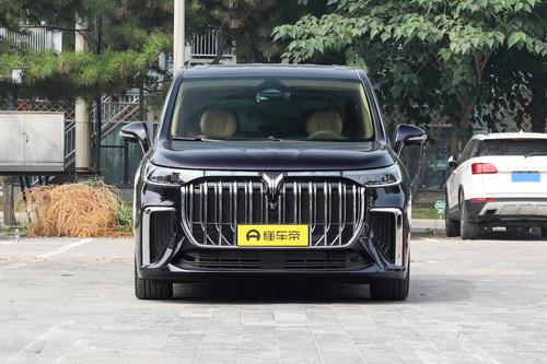 3200mm长轴距，综合续航1231km，7座定位的岚图梦想家PHEV如何？