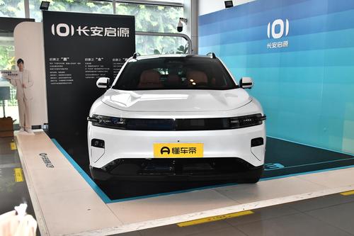 能当轿跑、越野、皮卡的SUV！3.61s破百还有800V快充，这车带劲