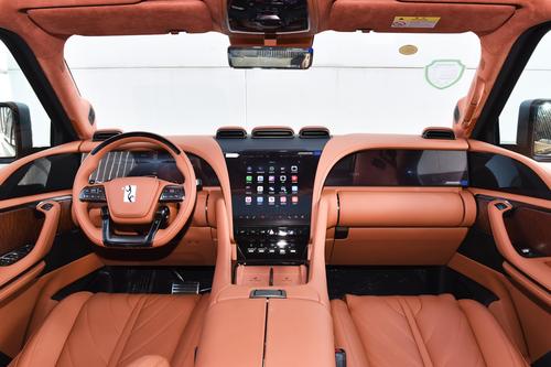 解读仰望U8 2023款 豪华版，售价109.8万，配四电机，3.6秒破百