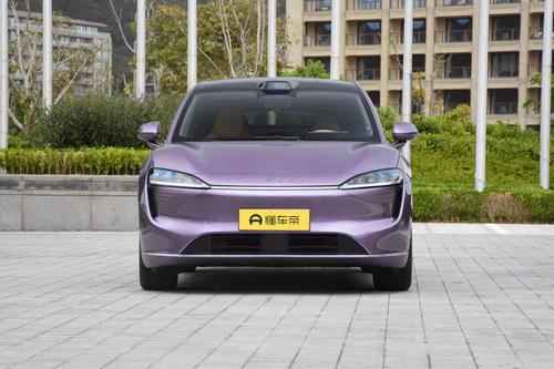 31.98万买的智界R7，续航802km，综合体验不输特斯拉Model Y