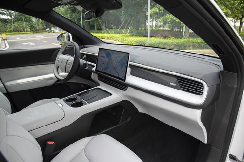 小鹏新产品，10分钟超充300km，3.9s破百，G6能蚕食Model Y销量吗