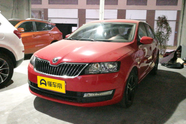 昕动 2014款 1.4TSI DSG乐享版行李舱容积(L)_车身图