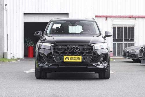 新款奥迪Q7：细节升级，新增5座“黑武士”，预计61万起售？