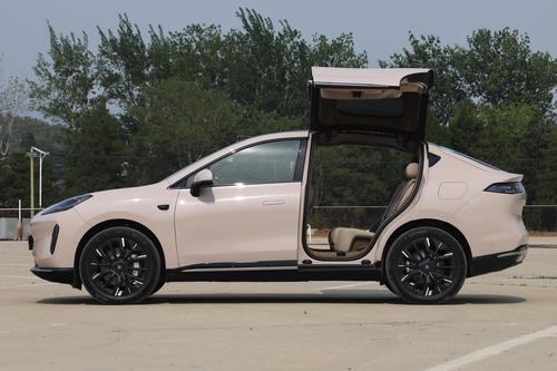 配800V快充，支持L2级辅助驾驶，中大型SUV可以看看昊铂HT