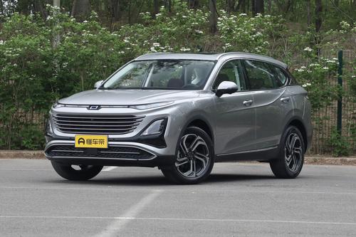 真正的油比电强！8.89万起拿下大五座SUV，省油舒适，来看奔腾T90