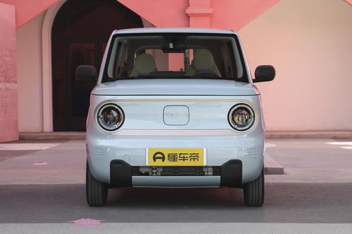 内饰双屏，续航200公里，吉利熊猫mini将于2月6日上市