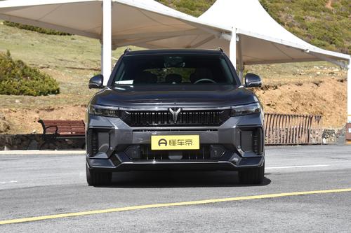 指导价26.69万元，配空气悬挂，岚图FREE四驱版解析