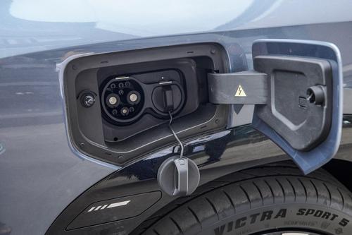 第二代AION V实拍！支持400V快充，适合家用吗？