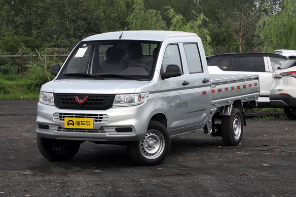 五菱荣光新卡 2019款 1.5L 双排L3C 国V厂商_基本信息图