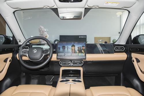 零跑C11：售15.18万，纯电续航515km，轴距2930mm，值得入手吗？