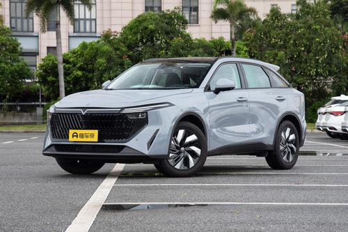 看了蓝电E5，选了启辰插混加特林顶配，指导价14.99万！