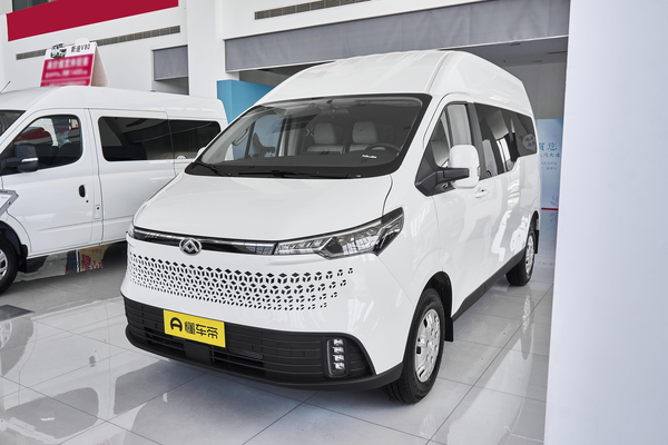 新途V70 2025款 2.0T柴油自动精英版长轴中顶6/7座150Ps厂商_基本信息图