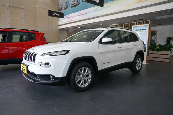 自由光 2017款 2.4L 领先版智能包厂商_基本信息图