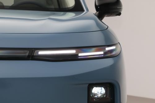 零跑又上"狠货"，12万级SUV配激光雷达+8295芯片，B10能爆红吗？