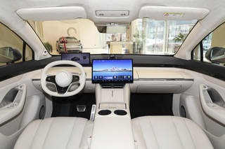 奇瑞联合华为造车，这车标配800V快充+空气悬挂，竞争Model Y图11