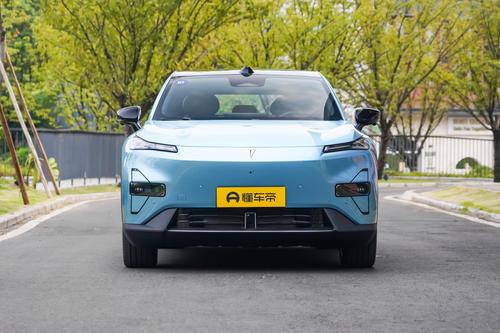 11.99万买大五座SUV，轴距2米88，3C快充+自动泊车，入门即高配！