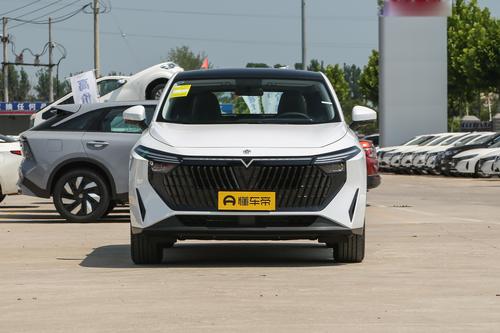 对比风神L7，选了启辰插混加特林，紧凑型定位轴距2700mm！