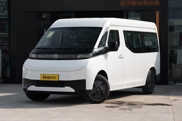 超级VAN 2024款 驭程版中轴中顶  83kWh前轮距(mm)_车身图