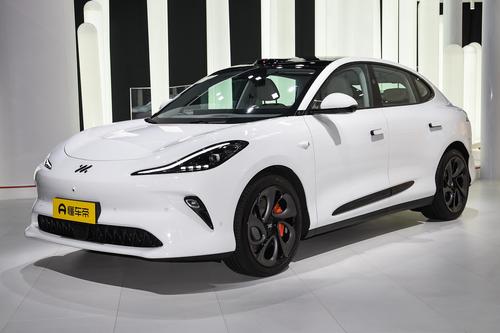 上市12小时大定超6000台，全新智己LS6正式上市