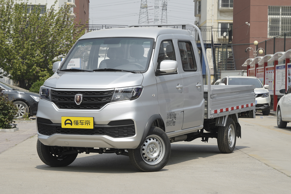 金杯T2S 2020款 1.5L 双排标准型2.55米后单轮国VI SWC15M厂商_基本信息图