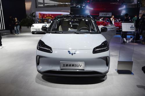 续航510km，售9.88万，颜值可爱，五菱这款纯电SUV适合家用