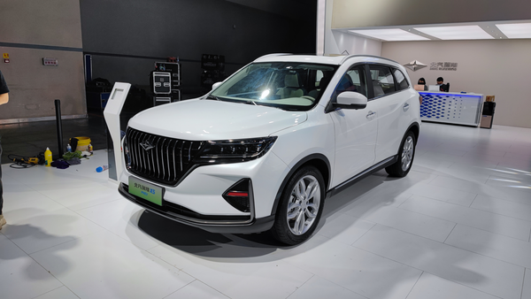 北汽瑞翔X5 PHEV 2022款 两驱旗舰型7座版 110KM厂商_基本信息图