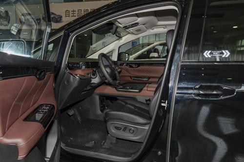配2.0L插混，七座MPV，试驾广汽传祺E8+感受如何？