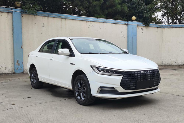 秦EV 2025款 出行版450USB/Type-C接口数量_影音娱乐图