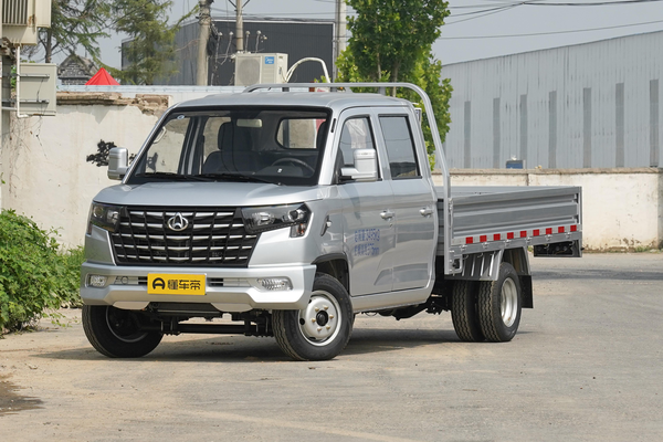 长安神骐PLUS 2022款 1.8L标准车舒适型双排4J18V厂商_基本信息图