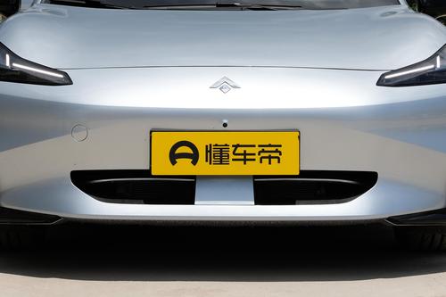 800V快充+NAPPA真皮+后驱+4秒级加速+无框门，这就是昊铂GT！