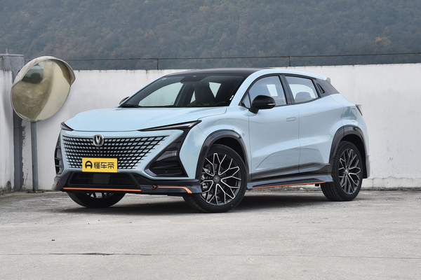 长安UNI-T 2022款 1.5T 尊享型厂商_基本信息图