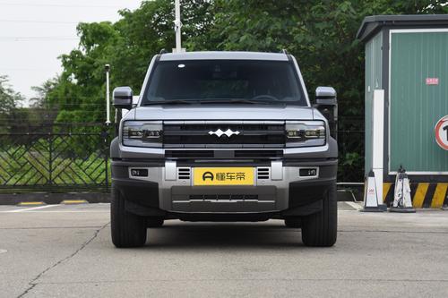 实拍方程豹豹5，4.8秒破百还带差速锁，能越野能家用，值得选吗？