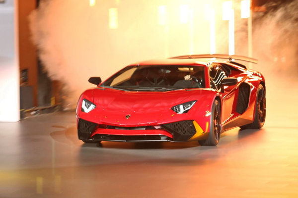 Aventador 2015款 LP 750-4 Superveloce厂商_基本信息图