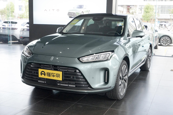 问界M5 2022款 增程四驱至臻版油箱容积(L)_车身图
