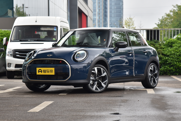 MINI 2025款 2.0T COOPER S 五门版 艺术家厂商_基本信息图